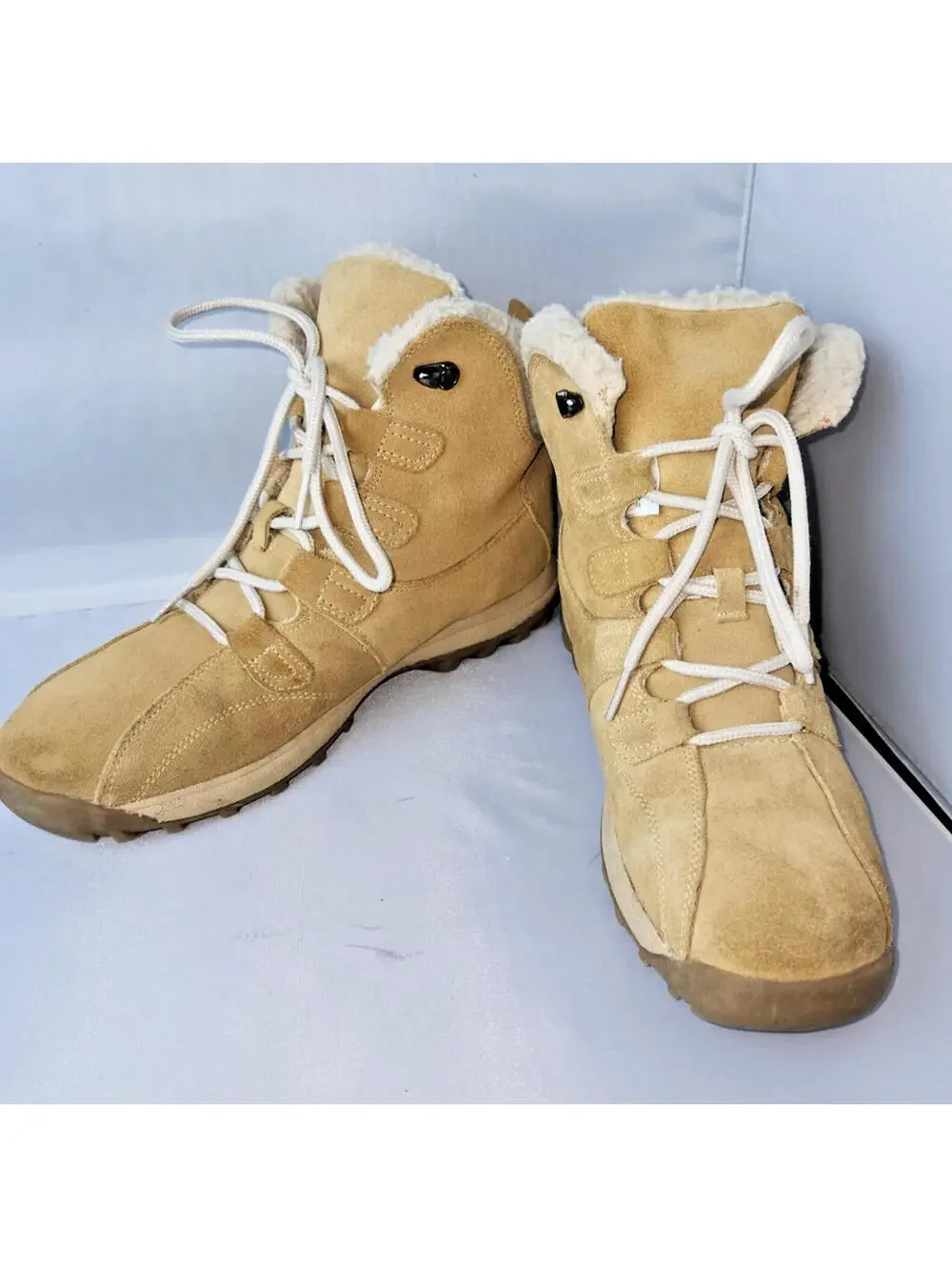 Dr. Scholls Women's Winter Boots with Sherpa Lining Tan Suede Size 10